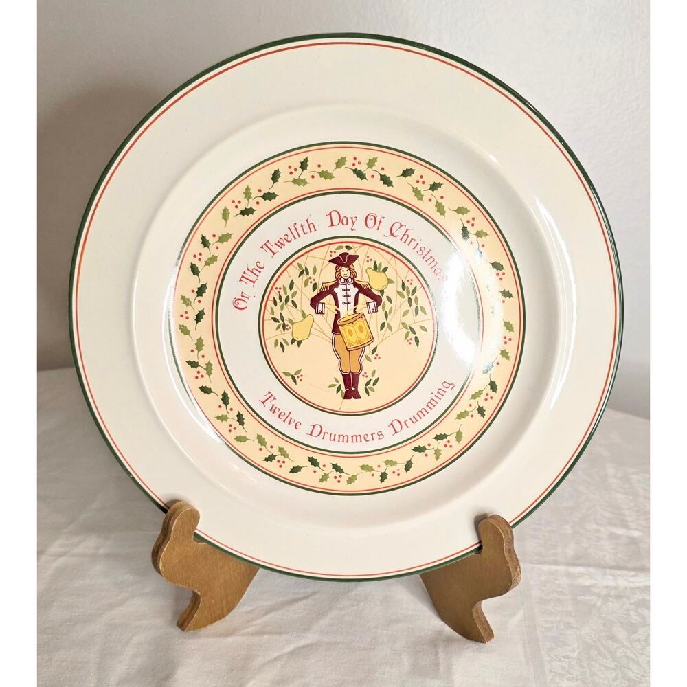 Vintage Anchor Hocking Stoneware Collector Plate 12th Day of Christmas 10 1/2"